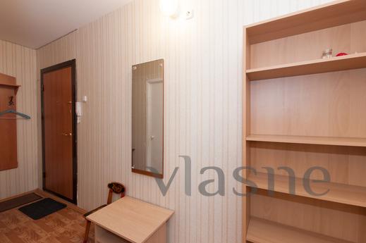 Marin Dom na Mendeleeva 31, Yekaterinburg - apartment by the day