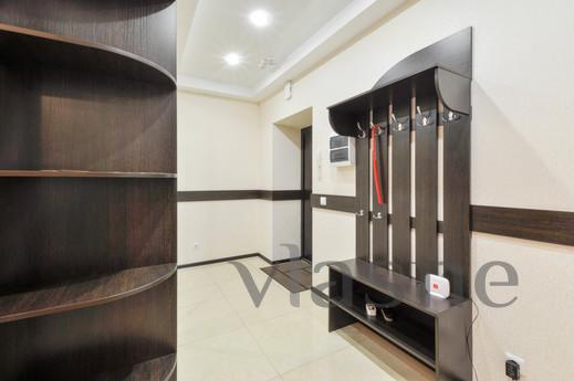 Marin Dom na Surikova, 53a, Yekaterinburg - apartment by the day