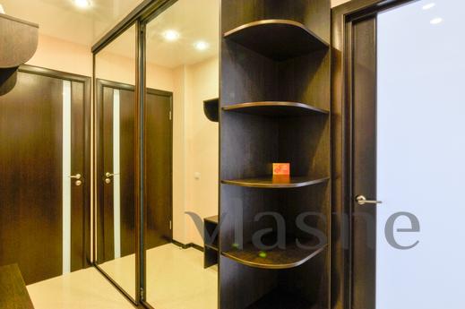 Marin Dom na Schorsa 103, Yekaterinburg - apartment by the day