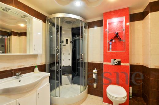 Marin Dom na Schorsa 103, Yekaterinburg - apartment by the day