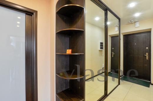 Marin Dom na Schorsa 103, Yekaterinburg - apartment by the day