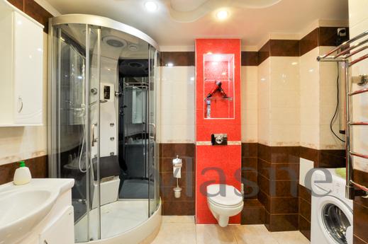 Marin Dom na Schorsa 103, Yekaterinburg - apartment by the day