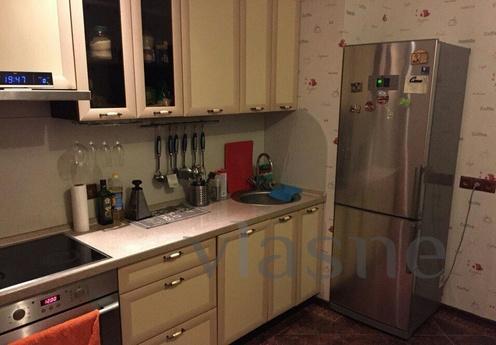 apartment for rent on the Guryanov Str, Moscow - apartment by the day