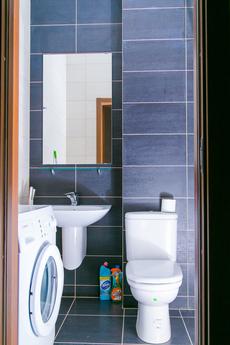 Clean, comfortable one-bedroom apartment, Kazan - apartment by the day