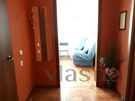 Clean, not smoky, sleeps 4, Novosibirsk - apartment by the day
