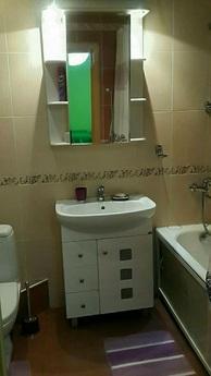 Clean, not smoked, 4 beds, Novosibirsk - apartment by the day