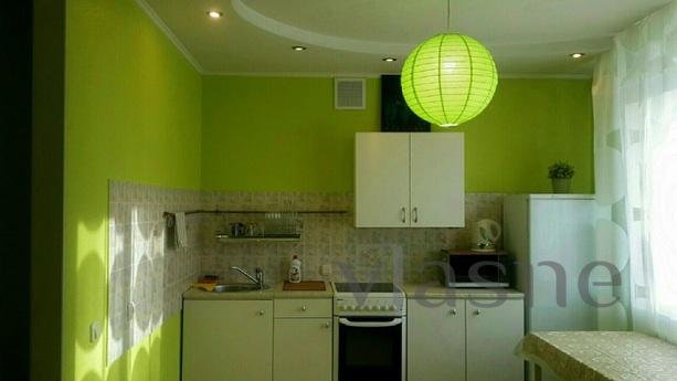 Clean, not smoked, 4 beds, Novosibirsk - apartment by the day