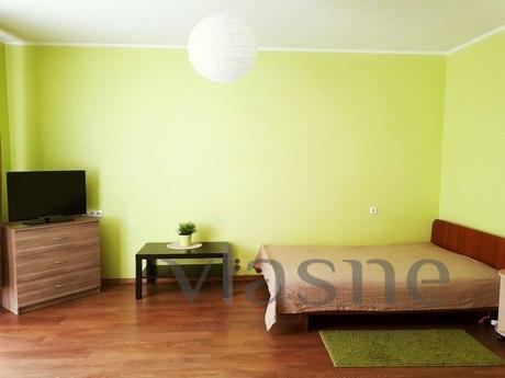 Clean, not smoked, 4 beds, Novosibirsk - apartment by the day