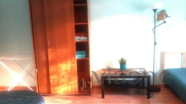 Clean, not smoked, 4 beds, Novosibirsk - apartment by the day