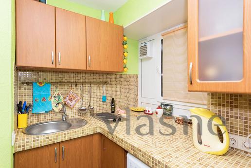 Compact studio apartment in the center, Yekaterinburg - apartment by the day