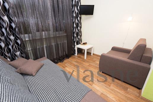 Compact studio apartment in the center, Yekaterinburg - apartment by the day