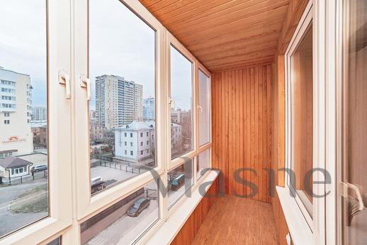 modern studio apartment at Shchors Str, Yekaterinburg - apartment by the day