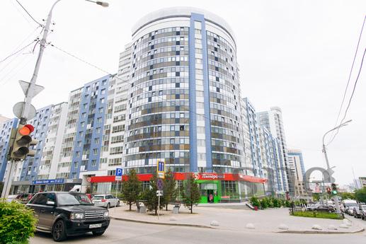 Apartment near the metro Geological, Yekaterinburg - apartment by the day