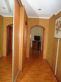 excellent inexpensive 2-bedroom apartmen, Kemerovo - apartment by the day