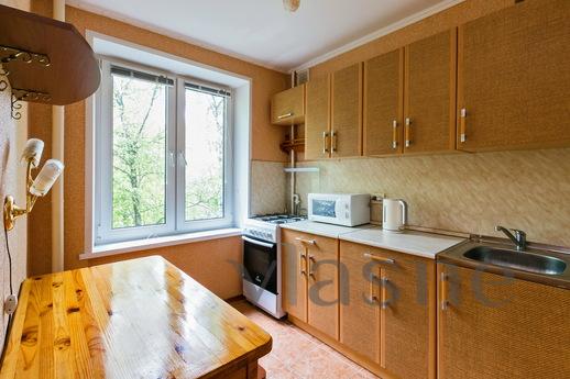 2 bedroom apartment  Sevastopol Avenue, Moscow - apartment by the day