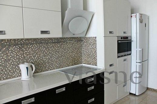 Luxury 4-room apartment in the center, Volgograd - apartment by the day