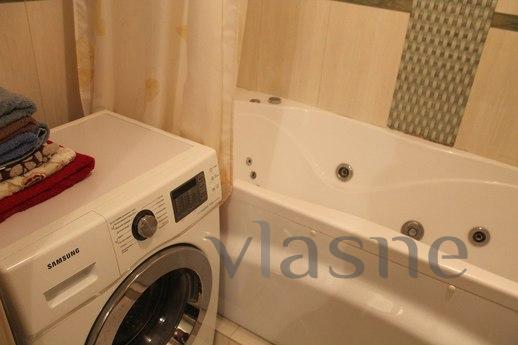 Luxury 4-room apartment in the center, Volgograd - apartment by the day