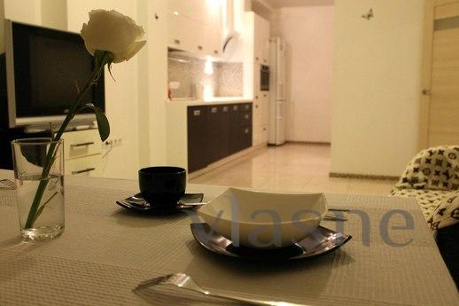 Luxury 4-room apartment in the center, Volgograd - apartment by the day