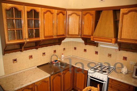Luxury 3-bedroom in the heart!, Volgograd - apartment by the day