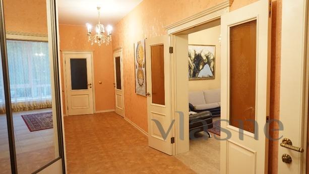 3 bedrooms 6 places metro Sokol, Moscow - apartment by the day