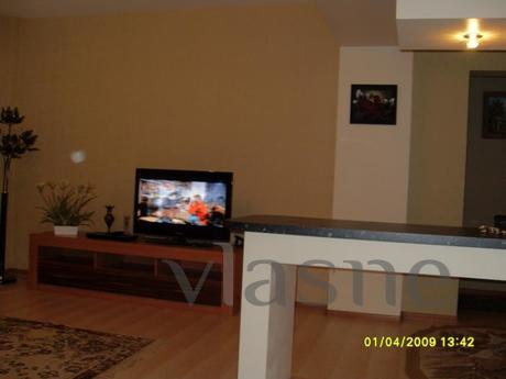 Rent 3 bedroom apartment!, Irkutsk - apartment by the day