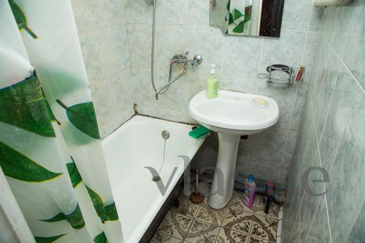 Bright and warm 2-bedroom apartment, Moscow - apartment by the day