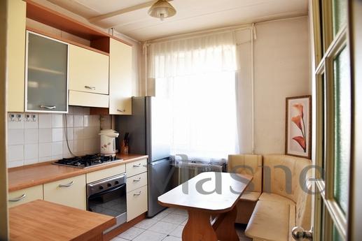 The apartment with loggia subway Savelov, Moscow - apartment by the day