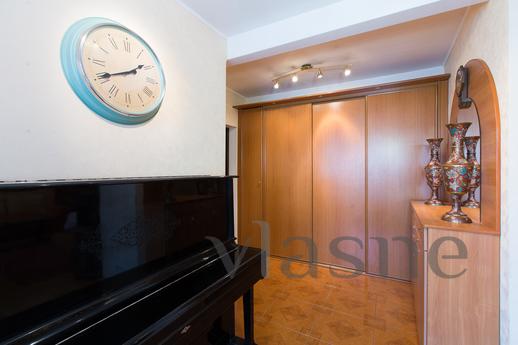 Rent one 3-in apartments., Moscow - apartment by the day
