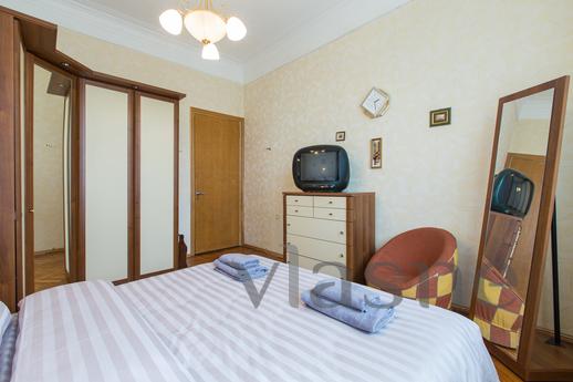 2 bedroom apartment for rent, Moscow - apartment by the day