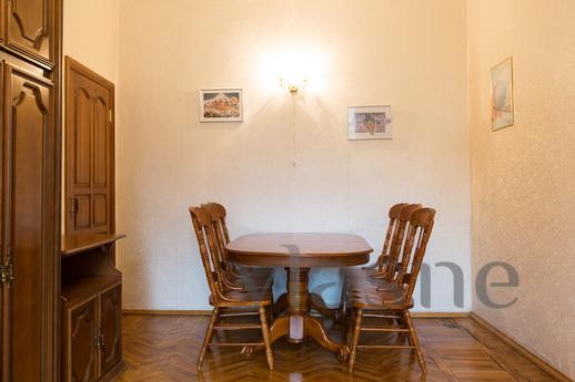 2 bedroom apartment for rent, Moscow - apartment by the day