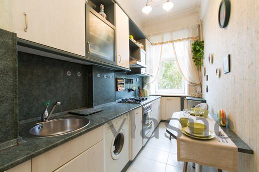 2 bedroom apartment for rent, Moscow - apartment by the day