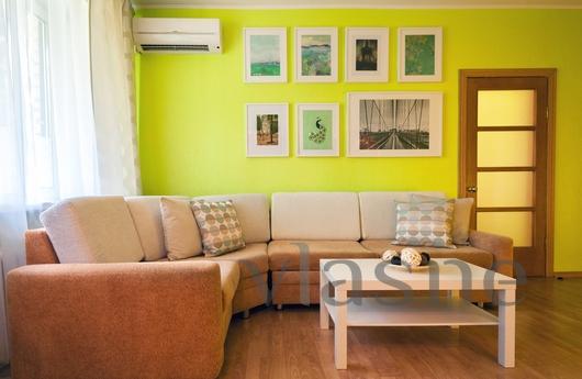 Apartment near Dubrovka metro station, Moscow - apartment by the day