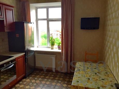 Bright apartment close to the metro, Saint Petersburg - apartment by the day