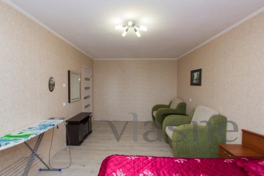 2 bedroom apartment in the center, Krasnodar - apartment by the day