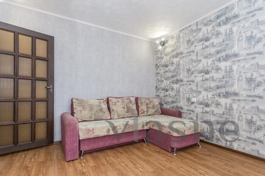2 bedroom apartment in the center, Krasnodar - apartment by the day