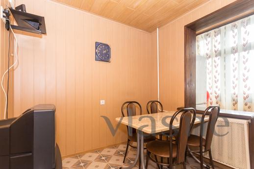 2 bedroom apartment in the center, Krasnodar - apartment by the day
