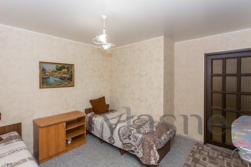 2 bedroom apartment in the center, Krasnodar - apartment by the day