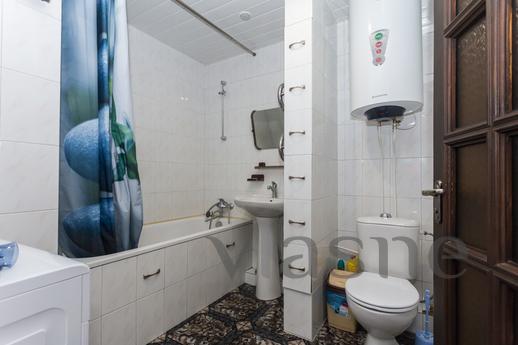 2 bedroom apartment in the center, Krasnodar - apartment by the day