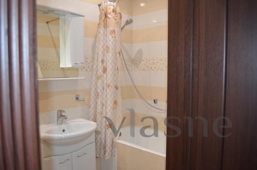Sunny apartment in the city center, Novosibirsk - apartment by the day