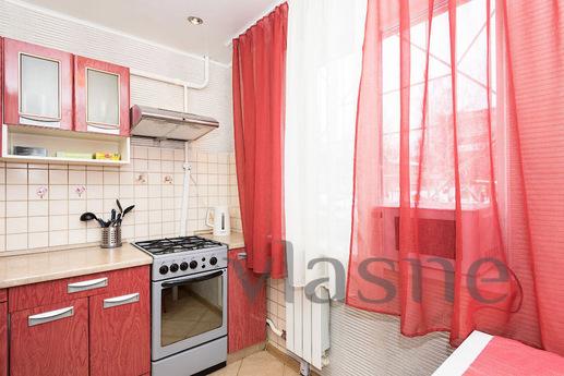 2 bedroom apartment renovated, Rostov-on-Don - apartment by the day