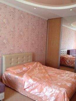 Rent comfortable apartment in the new house on the day, hour