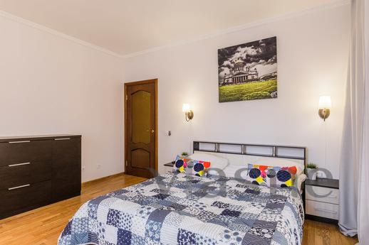 Two bedrooms apartments for rent, Saint Petersburg - apartment by the day