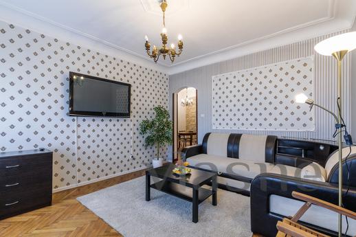 Daily rent 3-room apartment, Saint Petersburg - apartment by the day