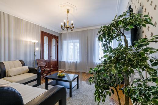 Daily rent 3-room apartment, Saint Petersburg - apartment by the day