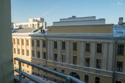 One bedroom apartment in a luxury house, Saint Petersburg - apartment by the day