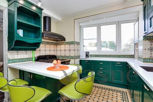 Smolensky Boulevard, 6-8, Moscow - apartment by the day