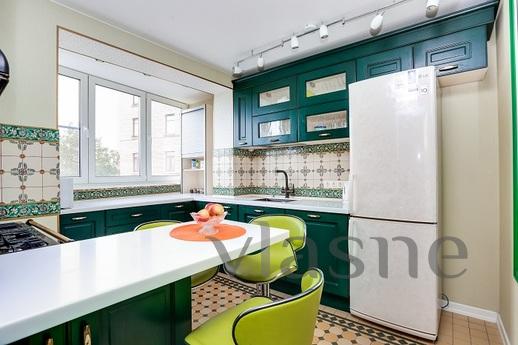 Smolensky Boulevard, 6-8, Moscow - apartment by the day