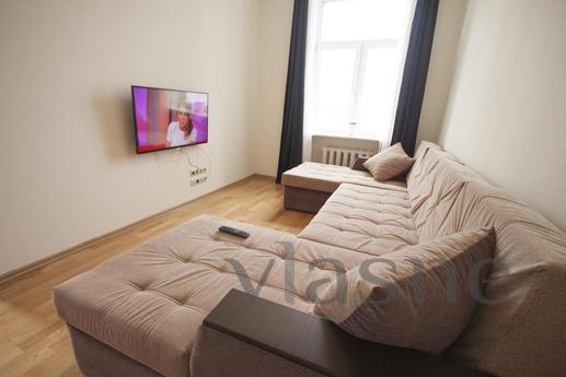 Two-bedroom apartment in a 1-minute walk from the metro Smol