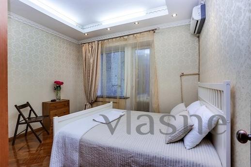 Krestovozdvizhensky per, 4, Moscow - apartment by the day