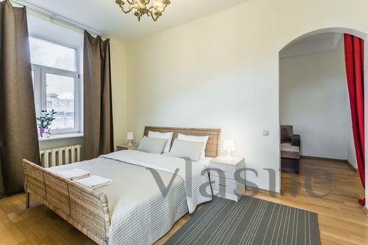 Daily Smolenskaya Sq. 13/21, Moscow - apartment by the day